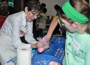 4-h volunteer