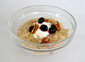 Bowl of oatmeal with blueberries and Greek yogurt